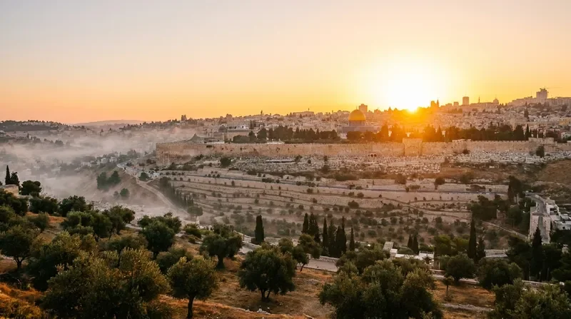 הר הזיתים עם שחר