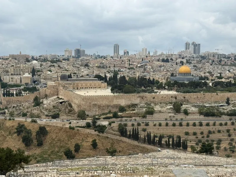 כנסיית הקבר — פנים הכנסייה